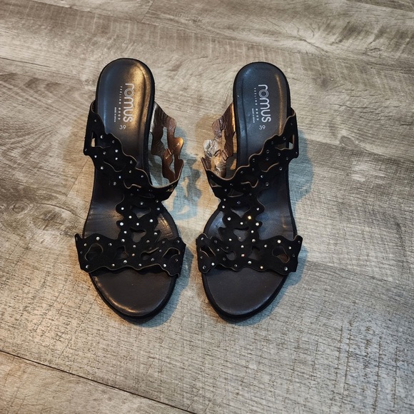 Romus Made‎ In Spain Wedge Sandal With Crystal Embellishments Size 39 (8.5) - Picture 1 of 5